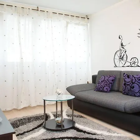 Apartment Stanic Ein Zuhause Fern Von Zu Hause Split