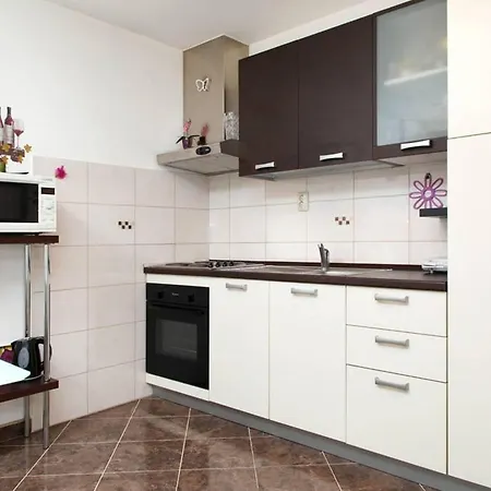 Apartment Stanic Ein Zuhause Fern Von Zu Hause